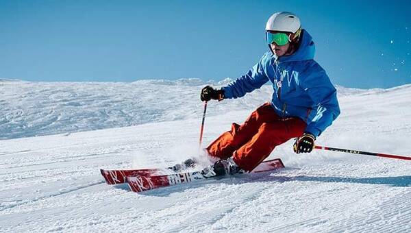 A scenic ski related picture