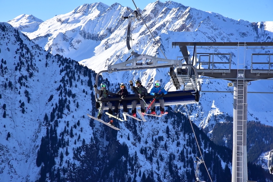 A scenic ski related picture